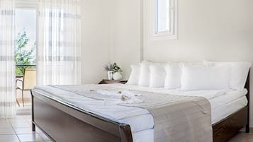 Standard Studio, 1 Bedroom, Garden View, Beachfront