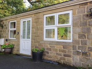 Exterior - Bronte Cottage (Keighley)