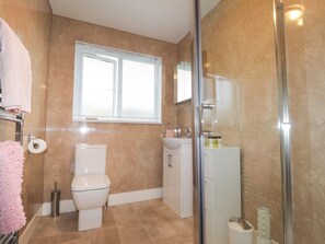Cottage | Bathroom