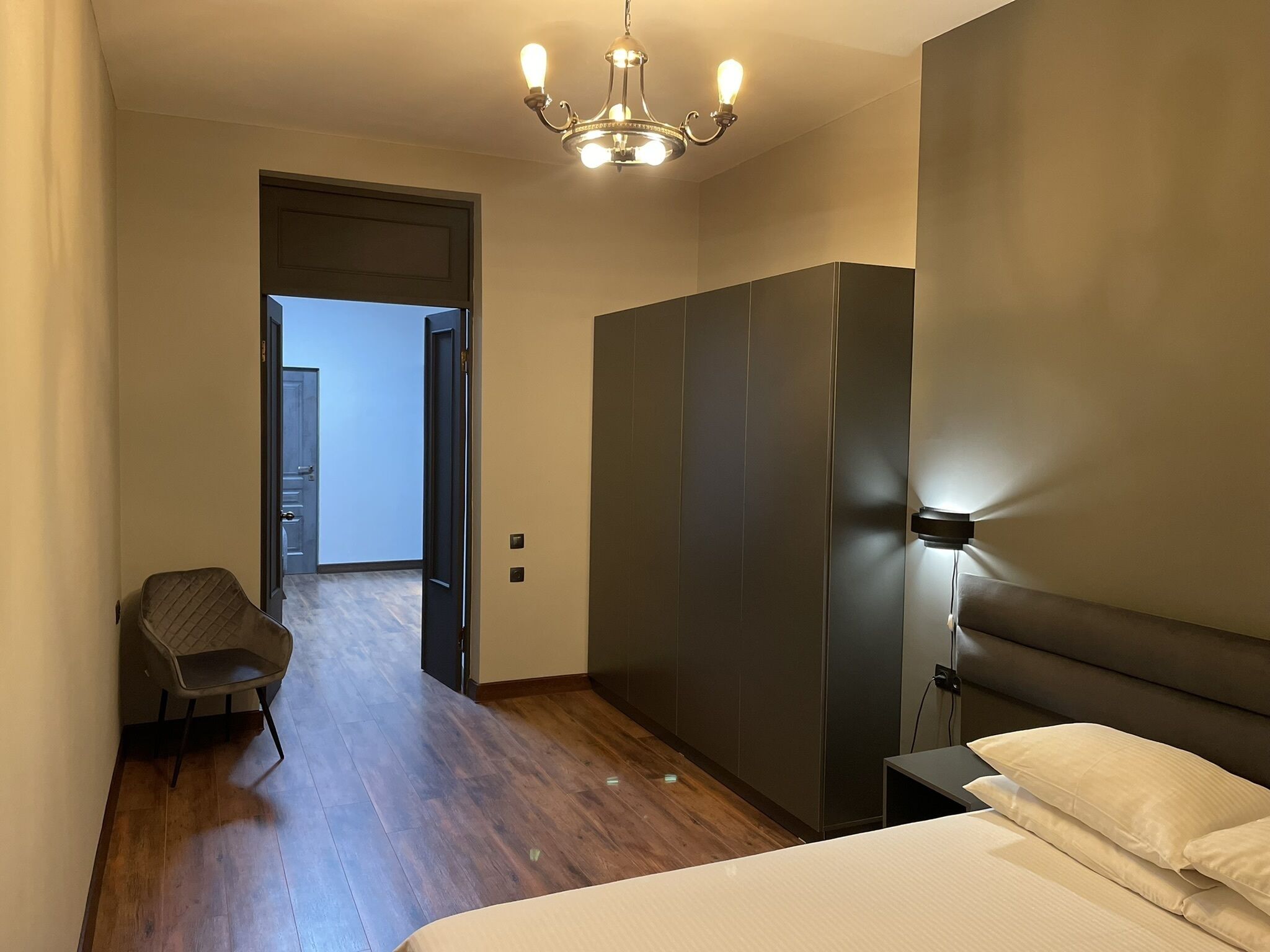 1 chambre, fer et planche à repasser, Wi-Fi gratuit, draps fournis