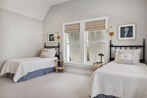 3 bedrooms, iron/ironing board, WiFi, bed sheets - “Knot Reel” 9818 Haven Loop.  Lowcountry Luxury at Kiawah River, 3 bedroom, sleeps 6. (Johns Island)