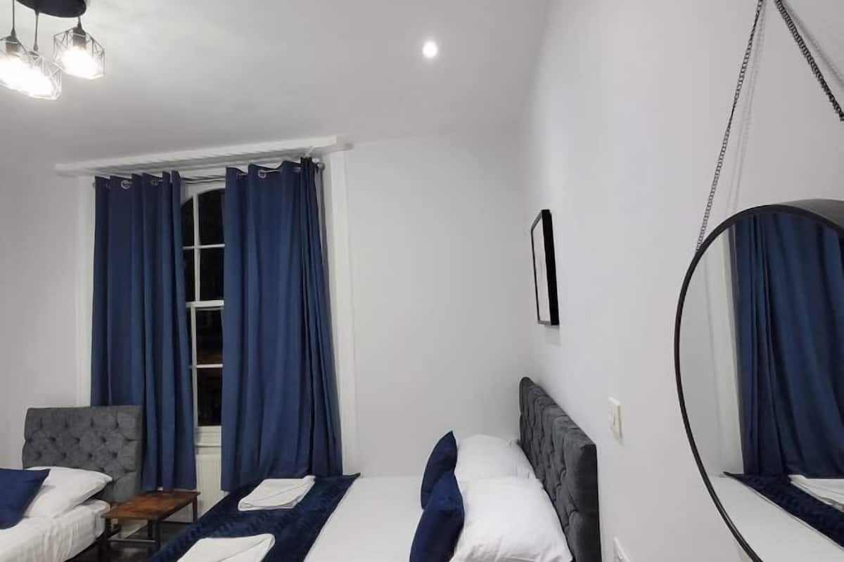 Wifi gratis y ropa de cama