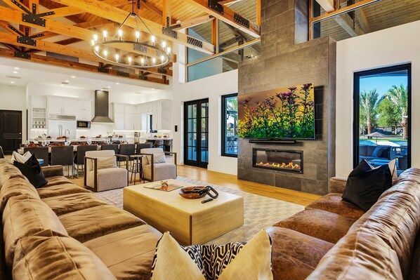 Smart TV, fireplace, video games, table tennis