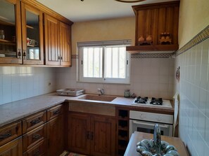 Frigorífic, microones, forn i placa de cuina 