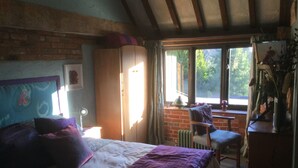 Unclassified image, 4 of 6, button - Hilltop Barn (Blandford Forum)