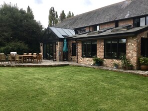 Exterior - Hilltop Barn (Blandford Forum)