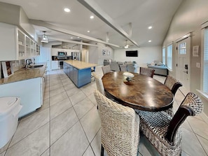 House (5 Bedrooms) | Property amenity