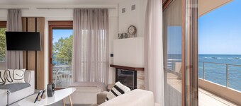 ELIA SEASIDE NEA CHORA