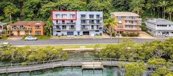 Estuary - Estuary - Chasing water views? TOP floor unit certainly delivers this & more!