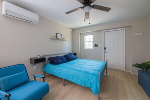Iron/ironing board, free WiFi, bed sheets, wheelchair access