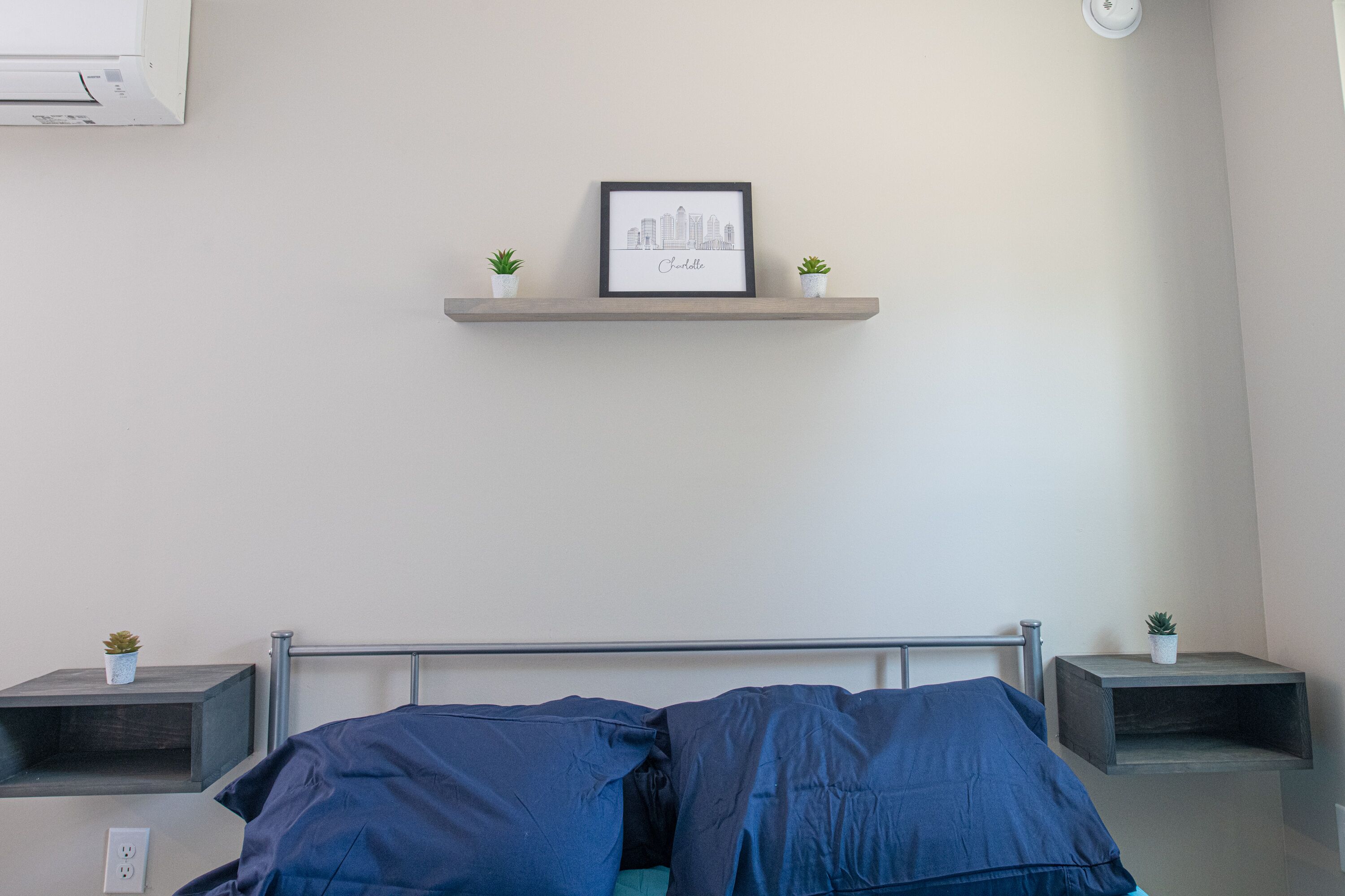 Iron/ironing board, free WiFi, bed sheets, wheelchair access