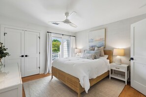 3 habitaciones, escritorio, tabla de planchar con plancha y wifi gratis