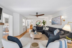 Smart TV - Wild Dunes near beach villa, community pool, tennis court, screened porch! (Isle of Palms)