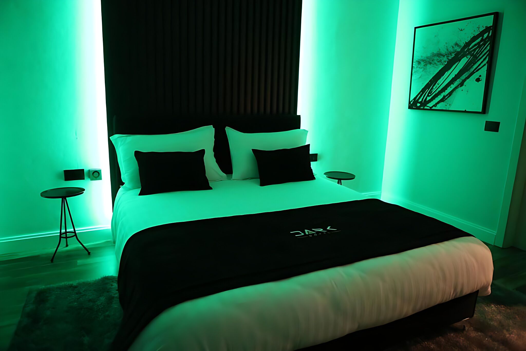 Premium-sengetøj, minibar, skrivebord