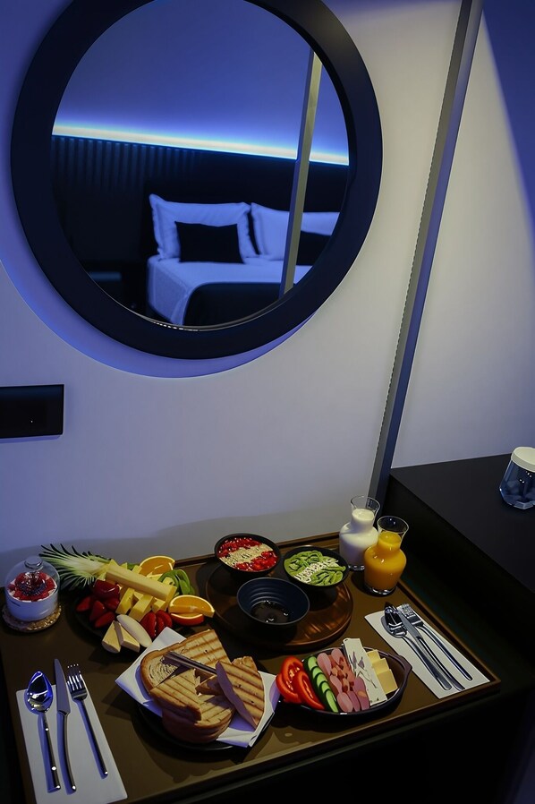 Room service - dining