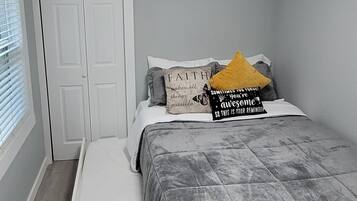 3 dormitorios, escritorio, tabla de planchar con plancha y wifi gratis