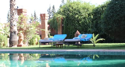 Villa in a haven of greenery 20 minutes from Marrakech