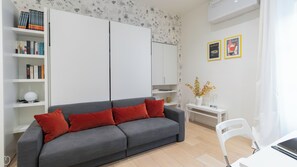 Apartment (0 Bedroom) | Interior