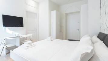 Apartment (0 Bedroom) | Interior