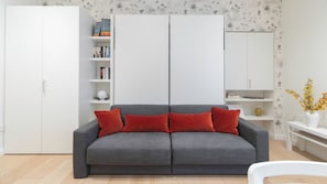 Apartment (0 Bedroom) | Interior