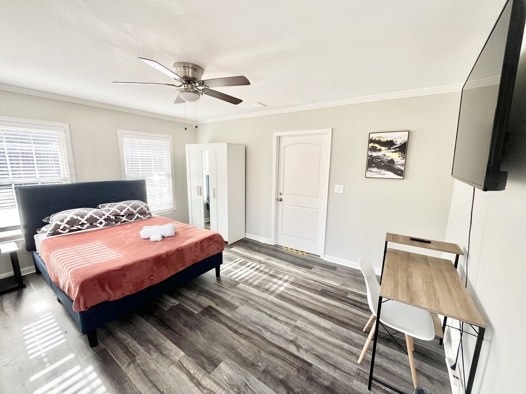 5 sovrum, skrivbord, strykjärn/strykbräda och gratis wi-fi