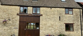 Thames Cottage, Old Mill Farm, Cotswold Water Park