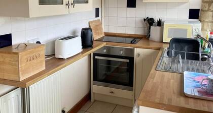 Stable Cottage, Old Mill Farm, Cotswold Water Park