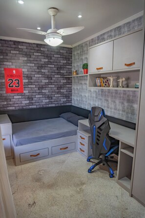 3 bedrooms, desk, free WiFi