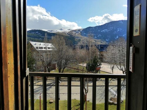 South facing and sunny apartment - Falcó 17