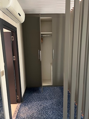 Quarto luxo | Frigobar, cofres nos quartos, cortinas blackout