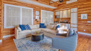 Smart TV - **MARGARET’S MAGIC @ SOLARES HILL** Old Town Compound & Pool + LAST KEY SERVICES (Key West)