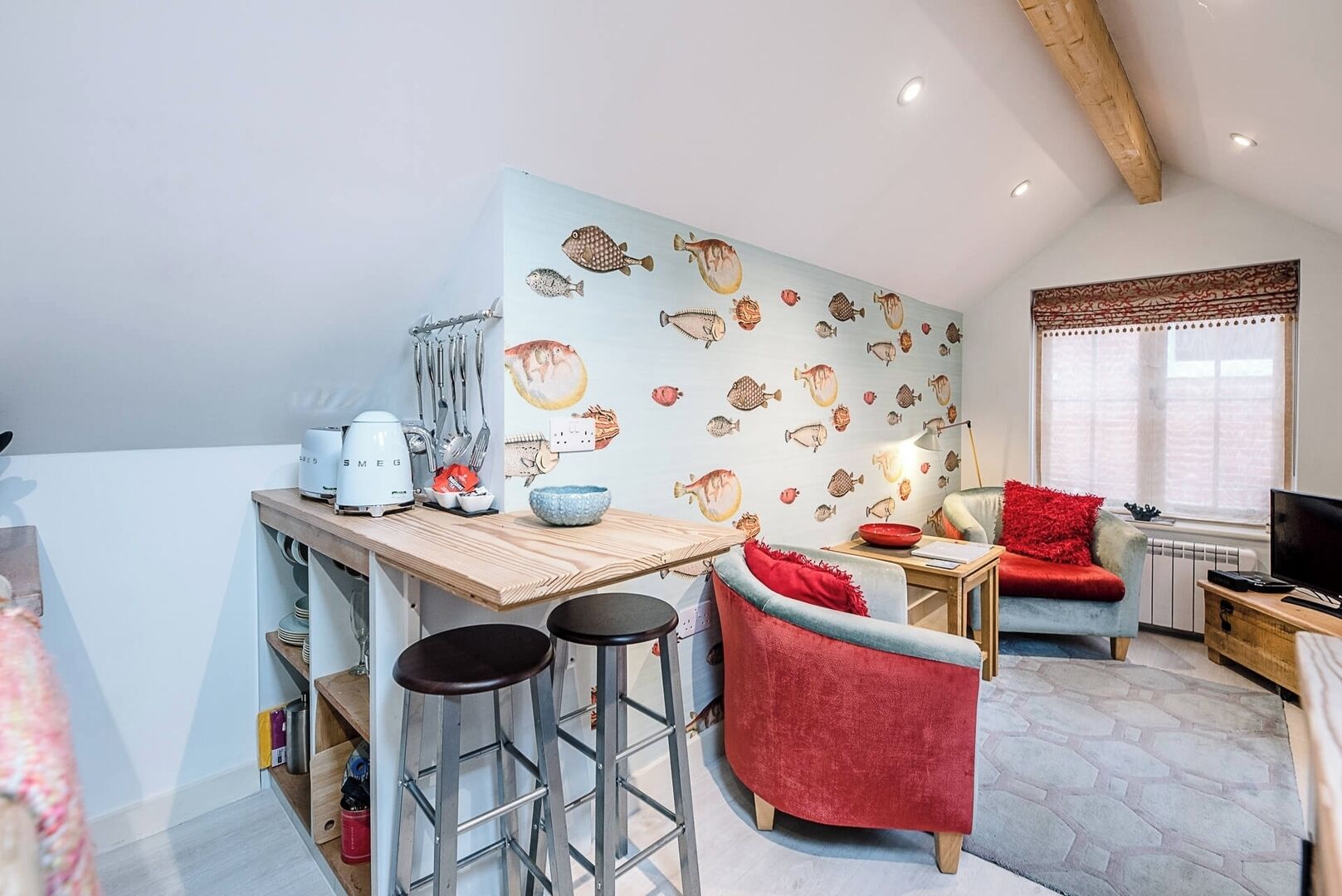 Televisie en een open haard