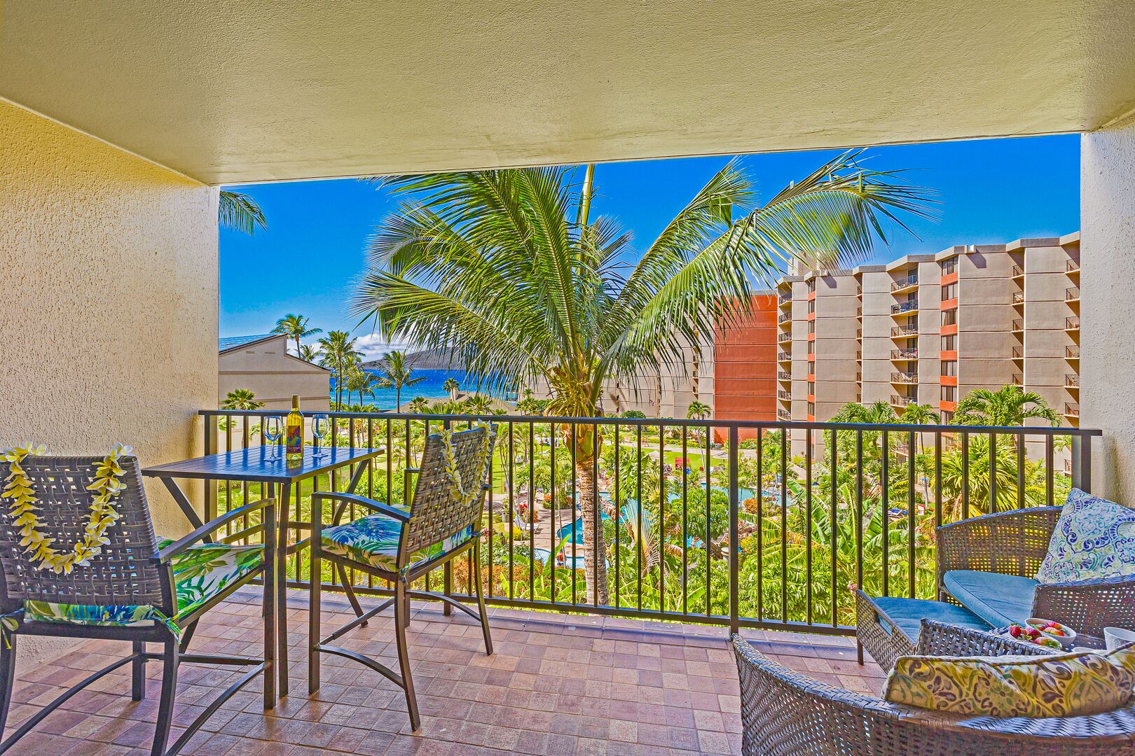 Kaanapali Shores Remodeled Coastal Contemporary Ocean View Beauty