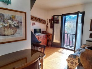 Living area - Apartment in the Vall de Boí, 8 minutes from Boí Taüll - Falcó 10 resort (Pla de l'Ermita)