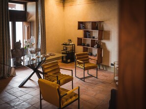 Presidential Suite | Living area - Castello di Rocca Cilento (Lustra)