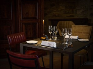 Al fresco dining  - Castello di Rocca Cilento (Lustra)