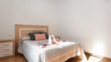 2 camere, ferro/asse da stiro, Wi-Fi gratuito, lenzuola