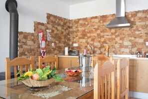 Dining - "Casa Arivalde" with pool, garden and Wi-Fi (Vejer)