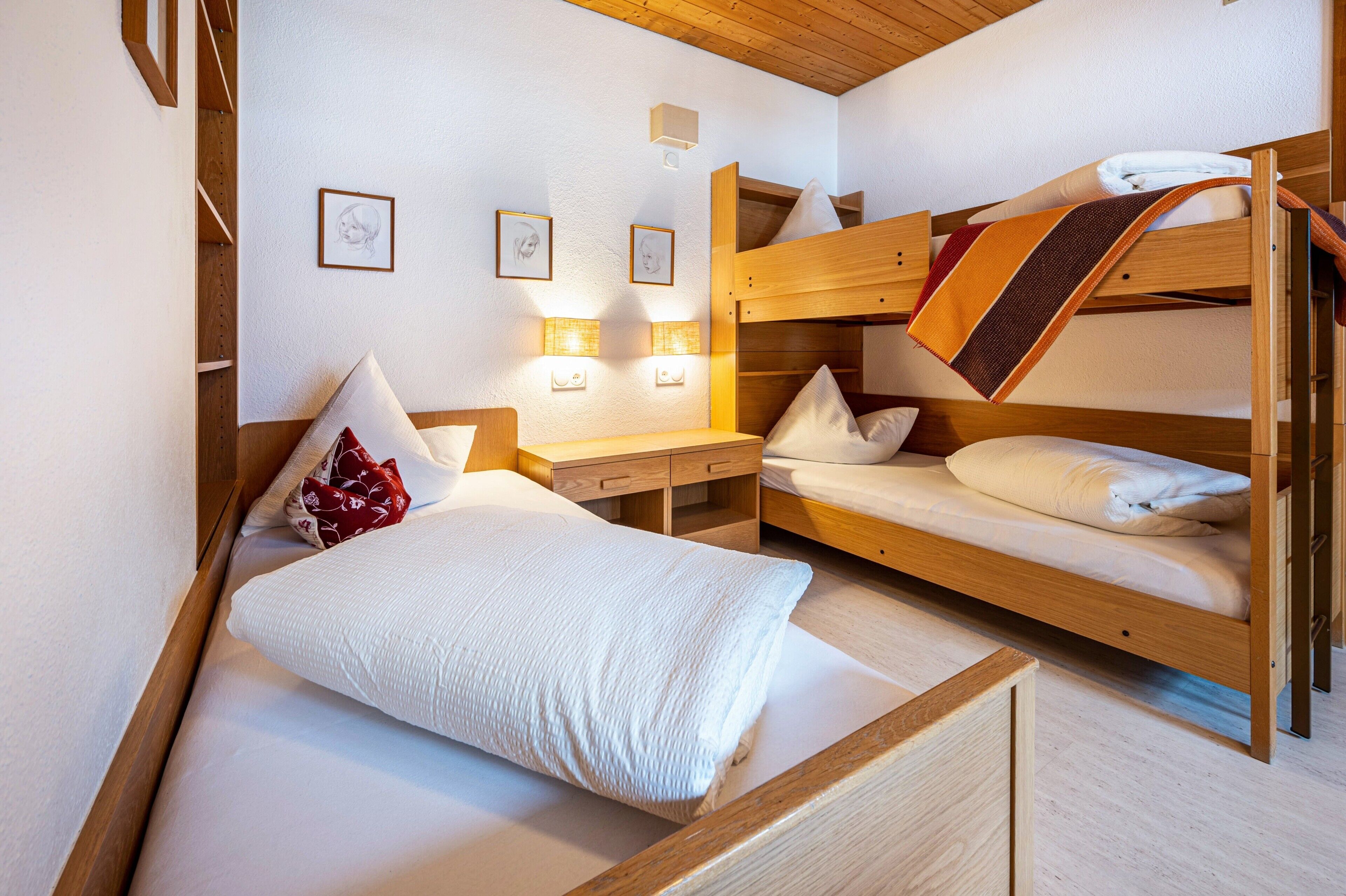 2 bedrooms, free WiFi, bed sheets