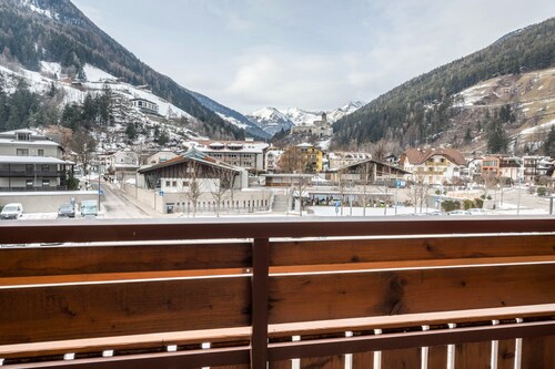 Ferienwohnung "Duregger Fröhlichkeit Plus" mit Bergblick, Garten und WLAN