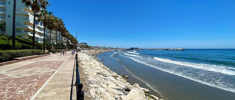 Na praia
