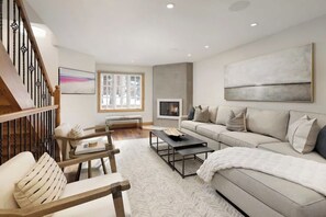 Smart-TV, Kamin, Stereoanlage, Arbeitsbereiche