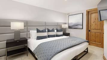 4 chambres, coffres-forts dans les chambres, bureau