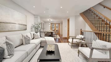 Smart-TV, Kamin, Stereoanlage, Arbeitsbereiche