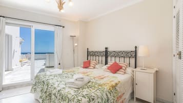 2 chambres, fer et planche Ă repasser, Wi-Fi gratuit, draps fournis