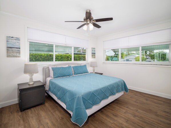 3 chambres, bureau, accès au Wi-Fi (inclus), literie fournie