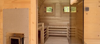 Holiday apartment 'Magnolia' in Piedmont, with shared pool, garden and sauna