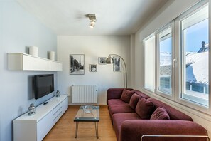 TV, DVD-spiller og stereoanlegg