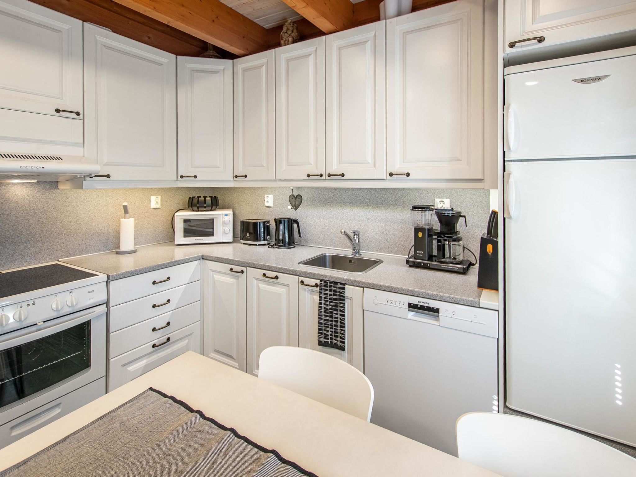 Fridge, microwave, dishwasher, cookware/dishes/utensils