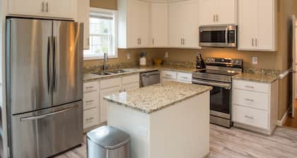 Sunnyside Bungalow Family & Groups Retreat